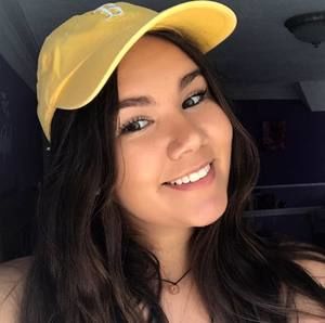 Meet your Posher, Caitlyn